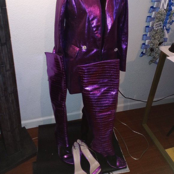 Metallic Purple 💜 I am Jennifer Le - Picture 1 of 2